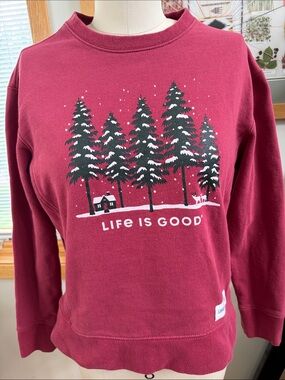 Life Is Good | Simply True Fleece Crew | Winter scene in size S